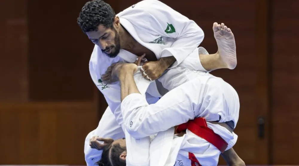 آل مرضي خلال النزال (فريق السعودية)