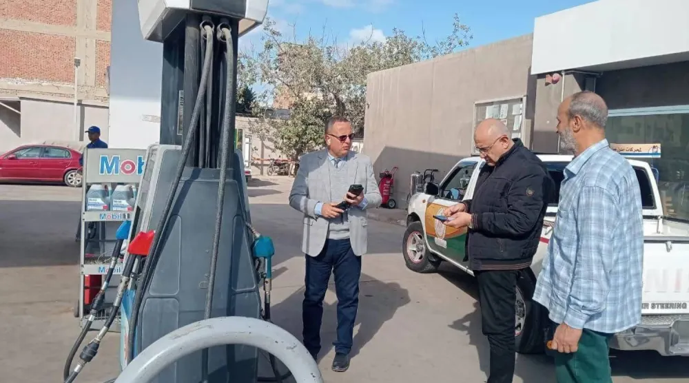 تفتيش حكومي على إحدى محطات الوقود (مديرية التموين بمحافظة الدقهلية)