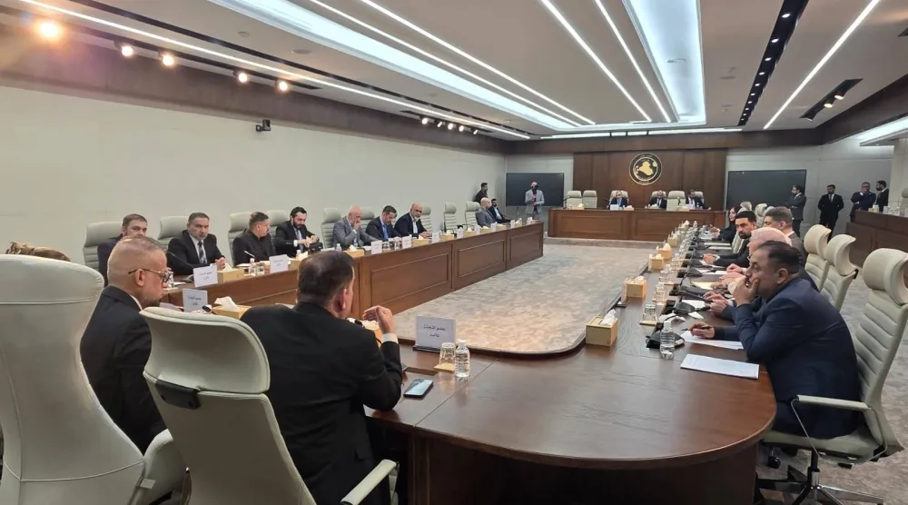 اللجنة المالية في مجلس النواب تستمع إلى ملاحظات وزير المالية فالح الساري حول مشروع موازنة عام 2027 (واع)