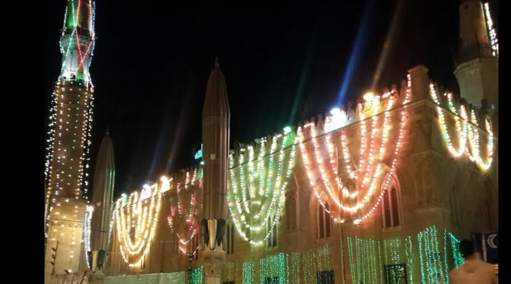 احتفالات سنوية بمولد الإمام الحسين (فيسبوك)