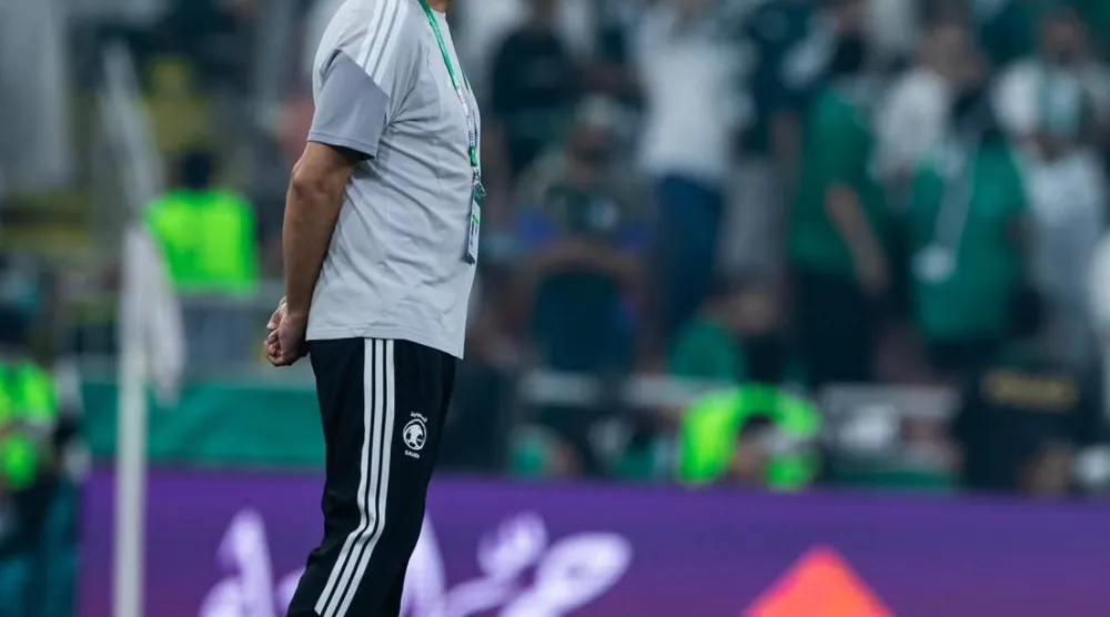 دونيس يعيد اكتشاف نجوم الأخضر ويوظفهم بأدوار جديدة (المنتخب السعودي)