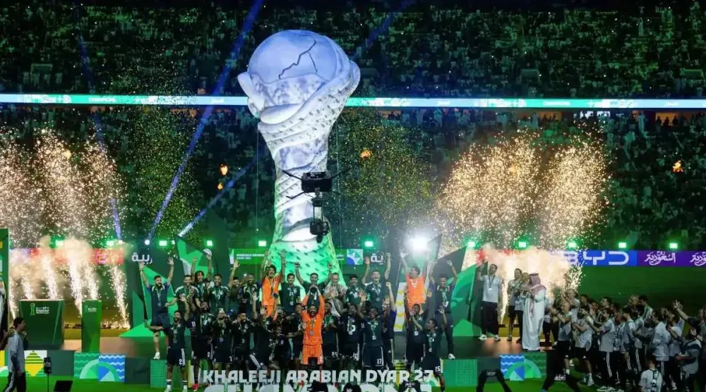 المنتخب السعودي يحتفل بتتويجه بلقب «خليجي 27» في جدة (المنتخب السعودي)
