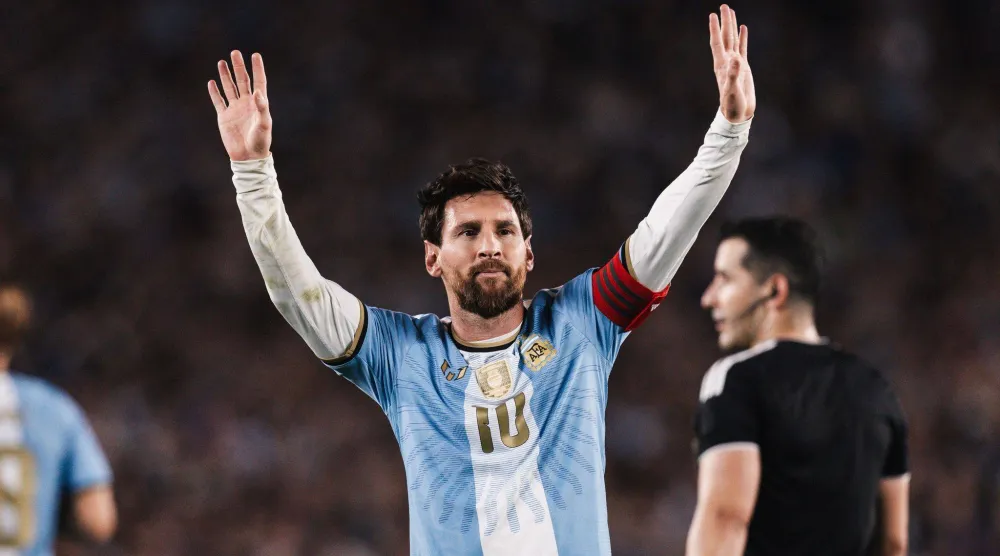 ميسي في مباراته الوداعية أمام منتخب بنين (د.ب.أ)