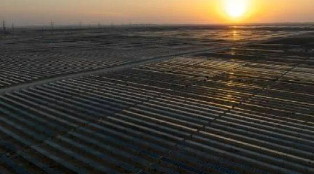 لقطة لمحطة سدير للطاقة المتجددة (موقع شركة «المشتري الرئيس»)