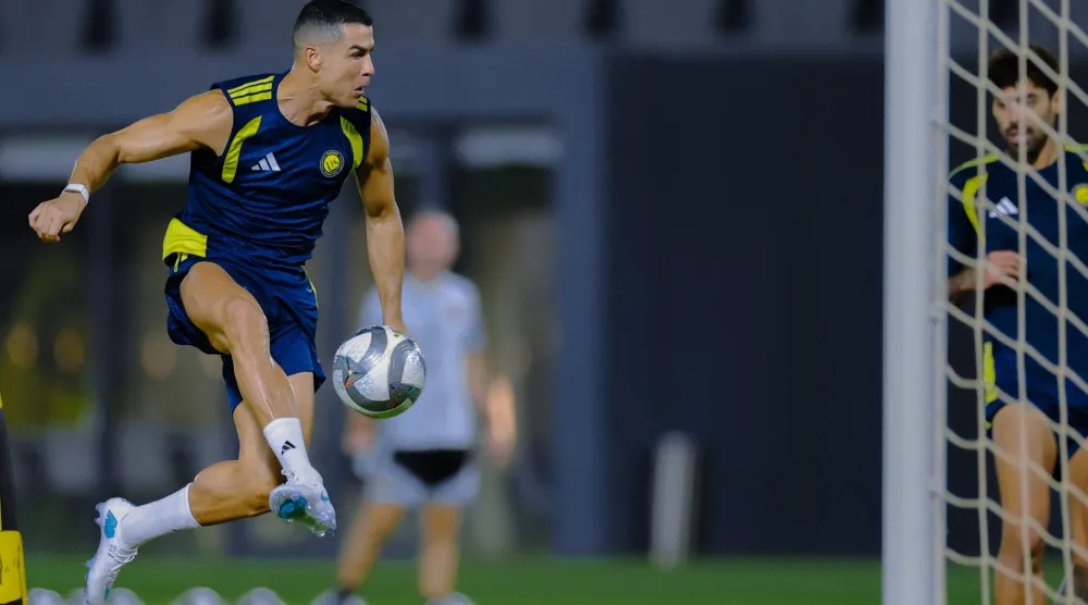 رونالدو خلال تدريبات النصر الأخيرة (موقع نادي النصر)
