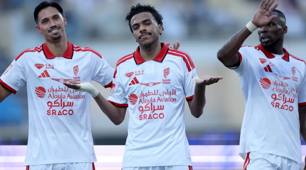 مصعب الجوير محتفلاً بهدفه في الخلود (تصوير: مشعل القدير)