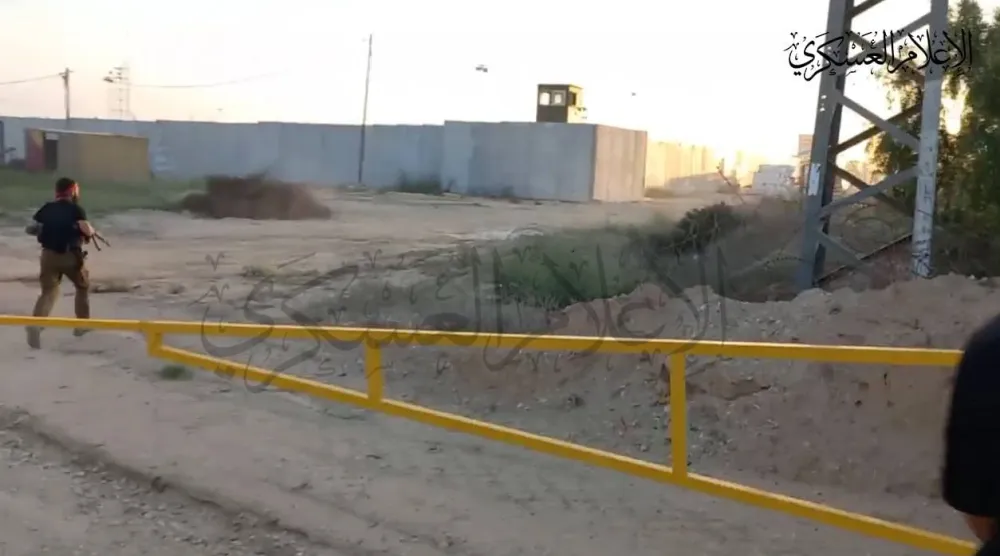 مقاتلو «القسام» تسللوا إلى الداخل الإسرائيلي في هجوم غير مسبوق ضد إسرائيل تحت اسم «طوفان الأقصى» (أرشيفية - موقع كتائب القسام)