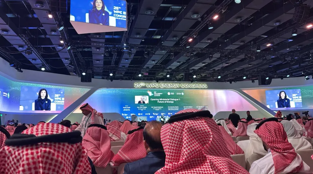 وزير الطاقة الأميركي يتحدث عبر الاتصال المرئي خلال اجتماع البترول العالمي في الرياض (الشرق الأوسط)