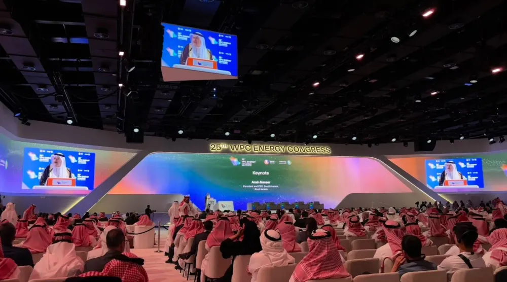 الناصر يتحدث في مؤتمر البترول العالمي المنعقد في الرياض (الشرق الأوسط)