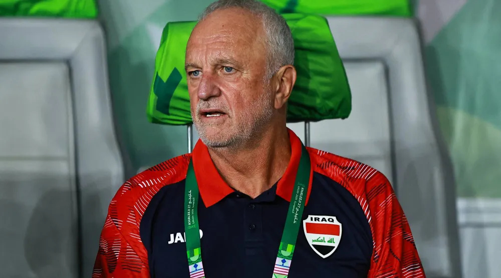 الأسترالي غراهام أرنولد مدرب منتخب العراق (رويترز)