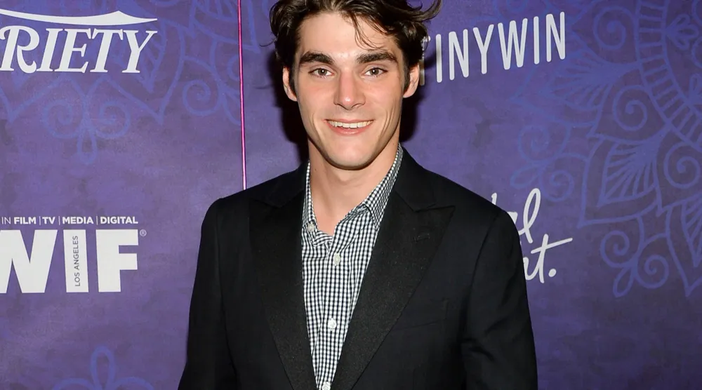 آر جيه ميت (أرشيفية - أ.ب)