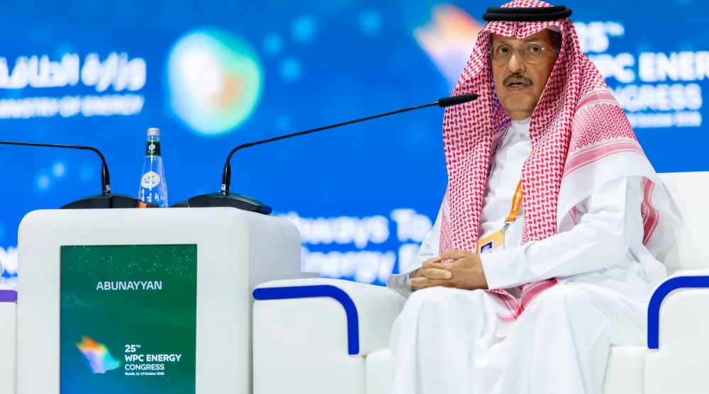 محمد أبو نيان المؤسس ورئيس مجلس الإدارة في شركة «أكوا»، خلال حديثه في الجلسة (الشرق الأوسط)