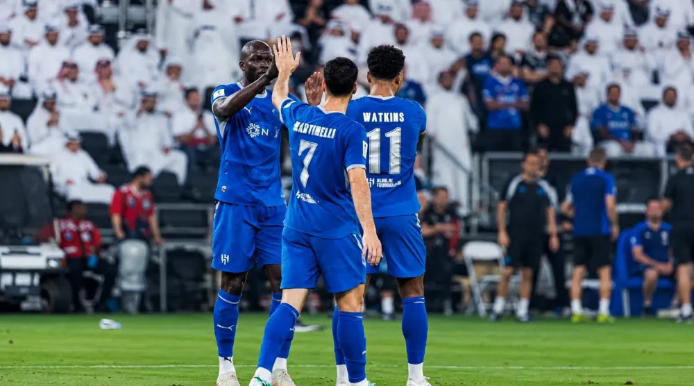 احتفالية لاعبي الهلال بالتسجيل في مرمى السد (نادي الهلال)