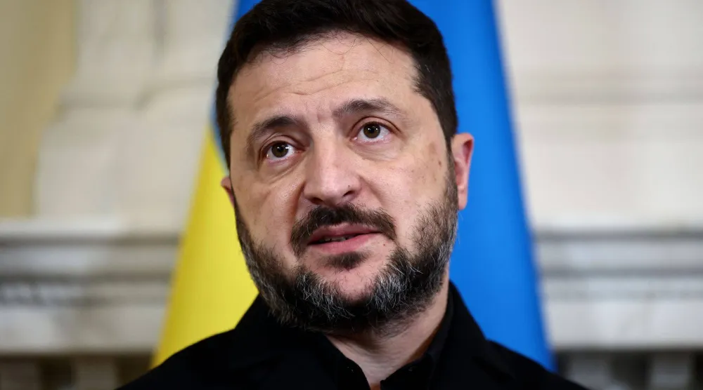 الرئيس الأوكراني فولوديمير زيلينسكي يلتقي رئيس الوزراء البريطاني آندي بيرنهام في مقر الحكومة بـ«10 داونينغ ستريت» في لندن يوم 14 أكتوبر 2026 (د.ب.أ)