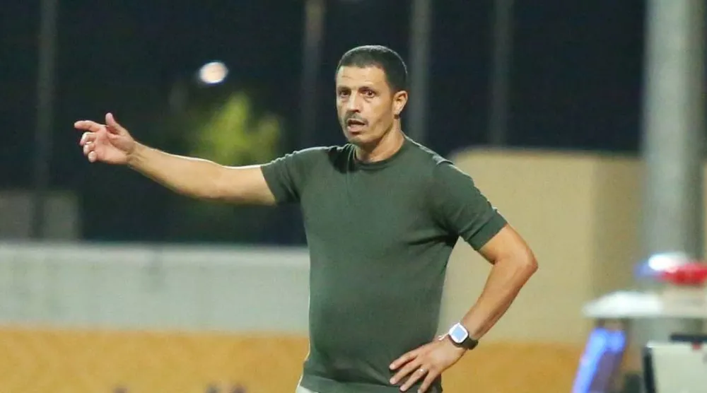 المغربي جمال السلامي مدرب فريق الفتح (تصوير: سعد العنزي) 