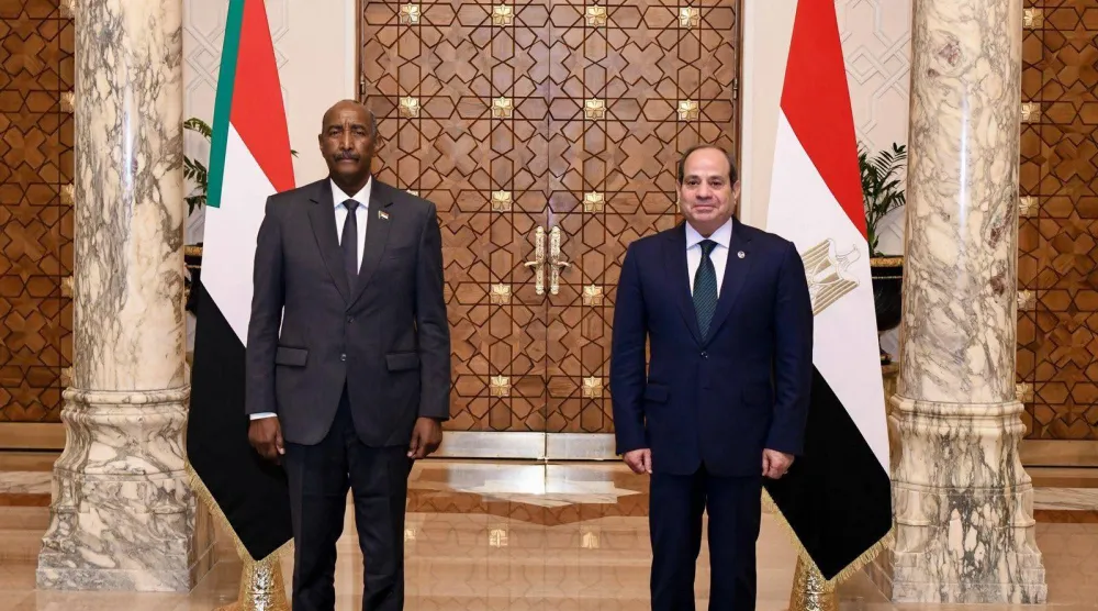 لقاء سابق بين الرئيس المصري عبد الفتاح السيسي ورئيس مجلس السيادة الانتقالي السوداني الفريق عبد الفتاح البرهان في القاهرة (الرئاسة المصرية)
