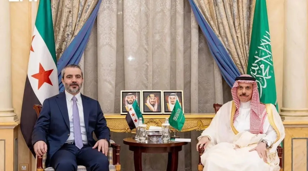 Saudi Foreign Minister Prince Faisal bin Farhan bin Abdullah received his Syrian counterpart, Asaad al-Shaibani, in Riyadh on Friday. (SPA)