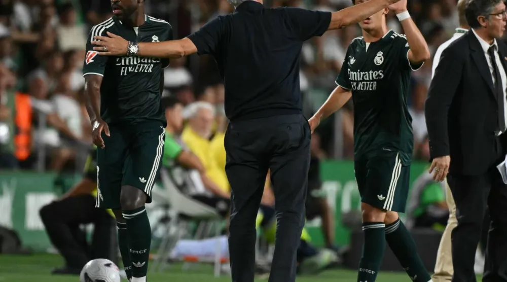 Real Madird coach Jose Mourinho said he would have left the club this summer if he were Vinicius Junior. JOSE JORDAN / AFP
