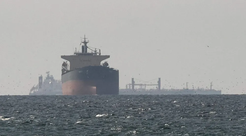 Hürmüz Boğazı yakınlarında seyreden petrol tankerleri (Reuters)