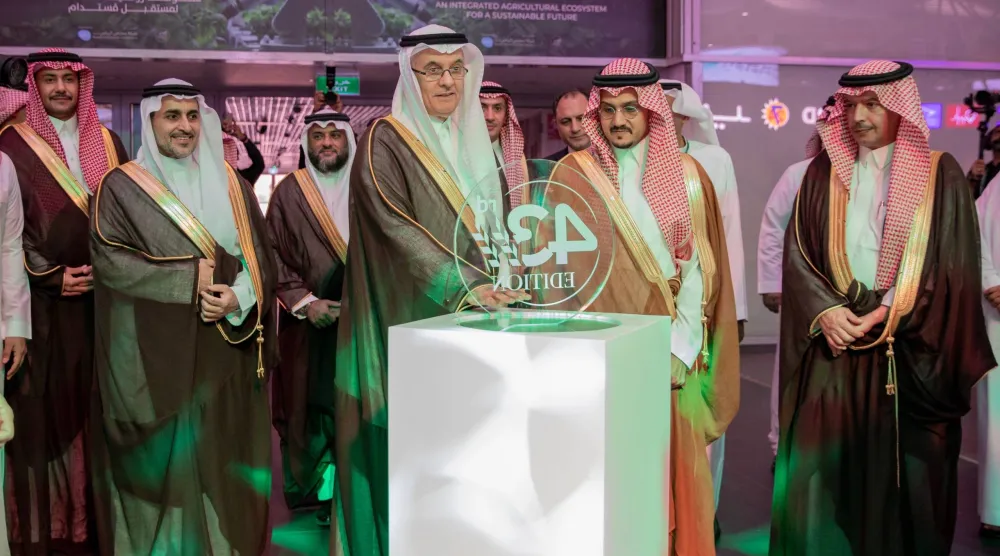 وزير البيئة والمياه والزراعة يفتتح المعرض الزراعي السعودي في الرياض (الشرق الأوسط)