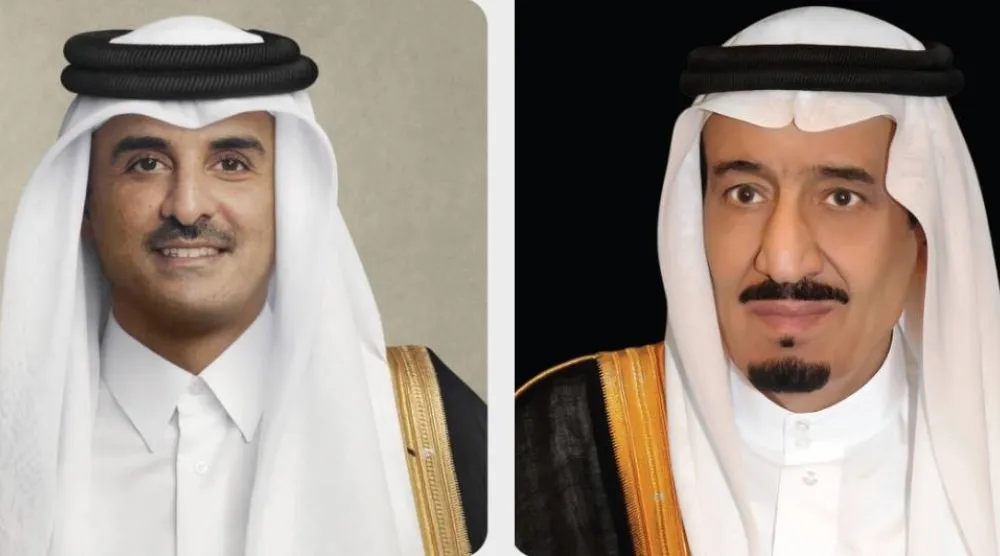خادم الحرمين الشريفين الملك سلمان بن عبد العزيز والشيخ تميم بن حمد أمير قطر (الشرق الأوسط)