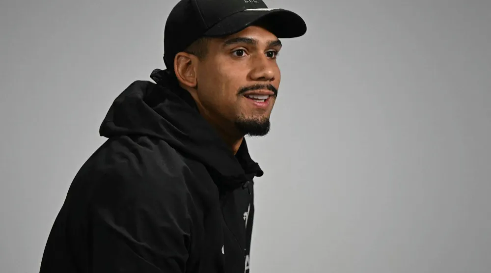 الأوروغوياني رونالد أراوخو لاعب ليفربول المعار من برشلونة (أ.ف.ب)