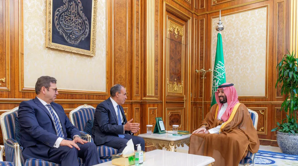 ولي العهد السعودي الأمير محمد بن سلمان مستقبلاً وزير الخارجية المصري بدر عبد العاطي في الرياض الأربعاء (واس)