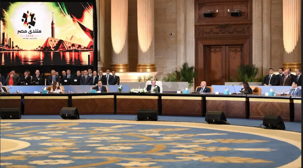 Mısır Cumhurbaşkanı Abdülfettah es-Sisi “Mısır Forumu” kapsamında düzenlenen “Kentsel ve İmar Gelişimi” oturumunda (Mısır Cumhurbaşkanlığı)