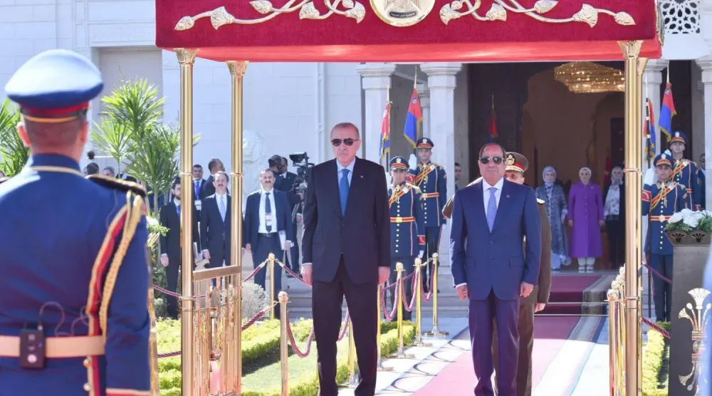 السيسي يستقبل إردوغان بمقر الرئاسة المصرية في القاهرة فبراير الماضي (الرئاسة المصرية)