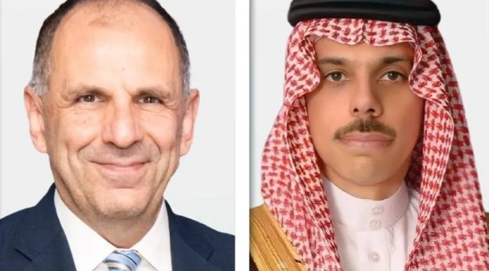 الأمير فيصل بن فرحان والوزير جيورجوس جيرابيتريسيس (الخارجية السعودية)