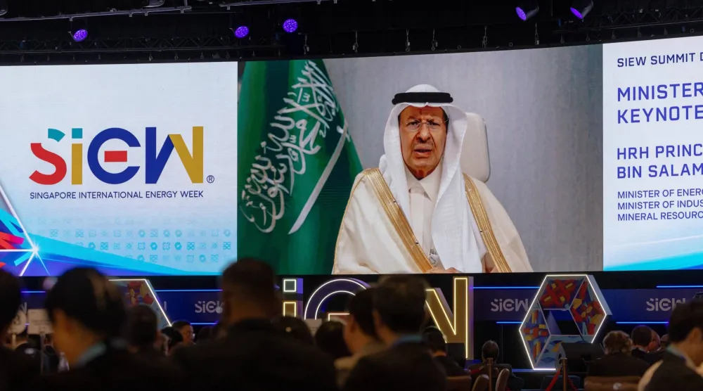 الأمير عبد العزيز بن سلمان خلال مشاركته في أسبوع سنغافورة الدولي للطاقة (إكس)