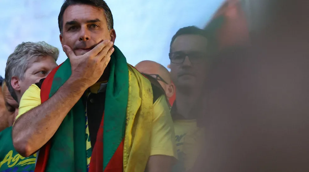 المرشح الرئاسي البرازيلي المهزوم فلافيو بولسونارو (أ.ف.ب)