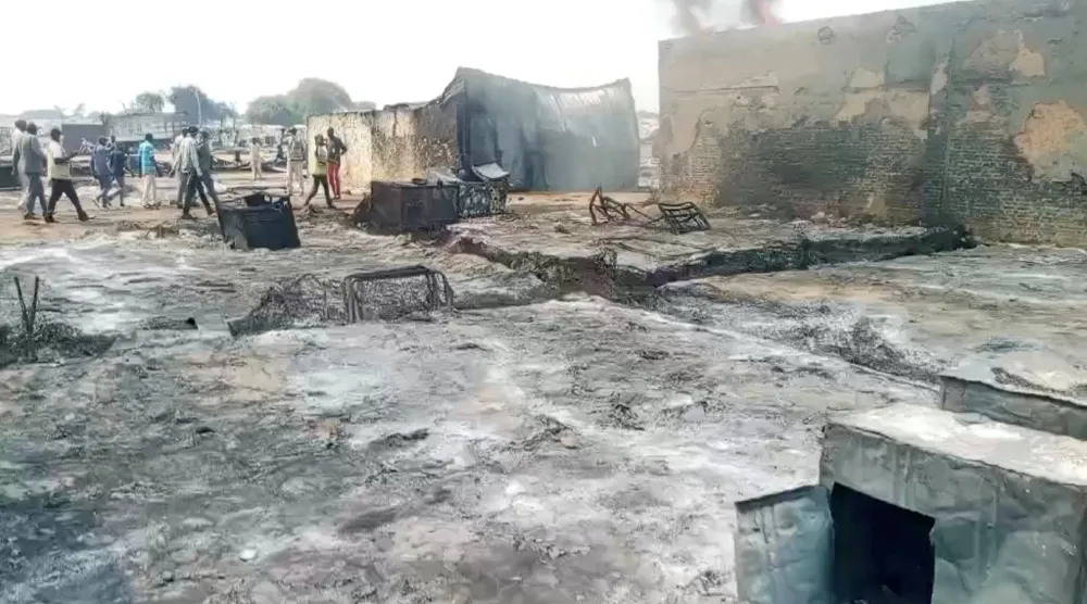 سوق على الحدود بين السودان وجنوب السودان تعرّض لهجوم بطائرات مسيّرة (رويترز)