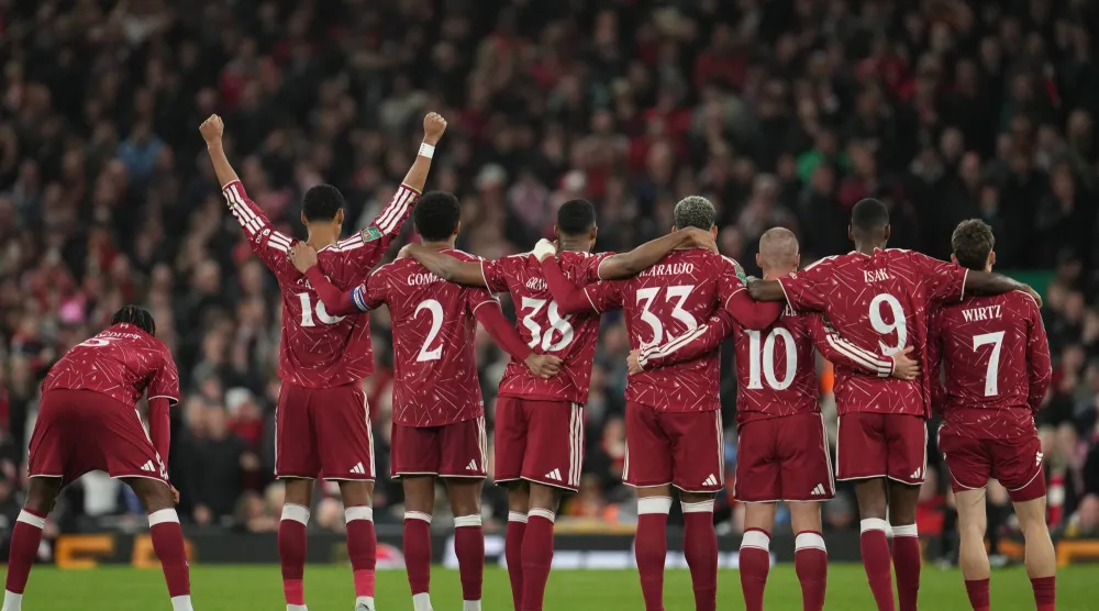 ليفربول سوف يستضيف بورنموث في لقاء يحمل طابعاً خاصاً (أ.ب)