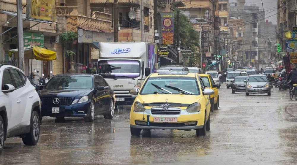 مياه الأمطار والسيول تغرق شوارع المحافظات السورية (سانا)