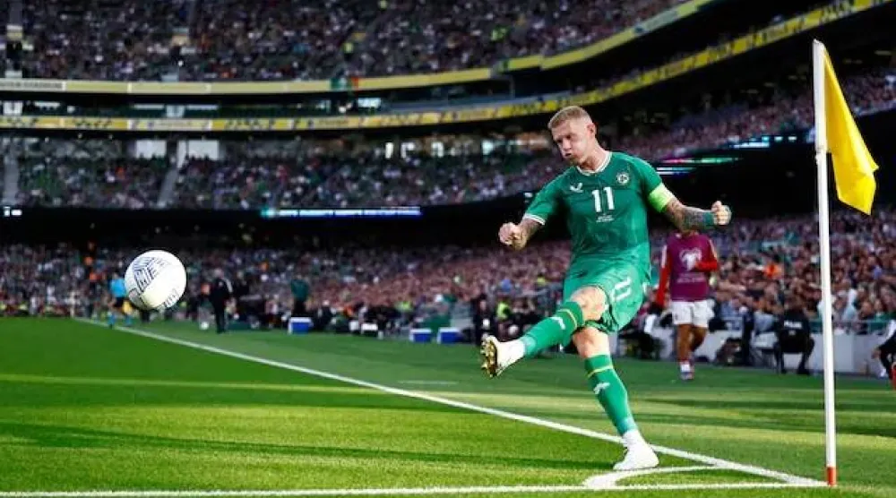 جيمس ماكلين اللاعب الدولي الآيرلندي السابق يستعد لحلبات الملاكمة (رويترز)
