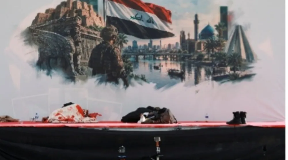 Irak’ın başkenti Bağdat’ta Egemenlik Günü’nü anan bir pankart... Egemenlik Günü, ABD liderliğindeki koalisyon güçlerinin Irak’tan çekilmesinin ve yirmi yılı aşkın süredir devam eden askeri varlığının sona ermesinin yıldönümünü, yani 30 Eylül 2026’yı işaret ediyor. (Reuters)