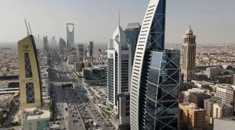 Suudi Arabistan hava savunması Riyad’ı hedef alan balistik füzeyi düşürdü; Koalisyon, aşiretlerin hedef alınacağı iddialarını yalanladı