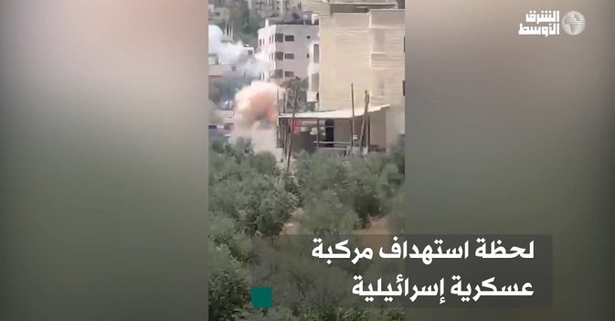 لحظة استهداف مركبة عسكرية إسرائيلية