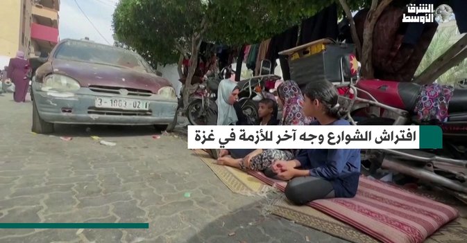 افتراش الشوارع وجه آخر للأزمة في غزة