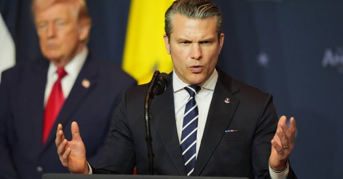 تقرير: بيت هيغسيث أنفق ملايين الدولارات على شرائح اللحم والسلطعون وجراد البحر