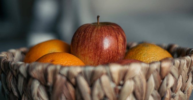 التفاح أم البرتقال: أيهما أفضل لضبط سكر الدم؟