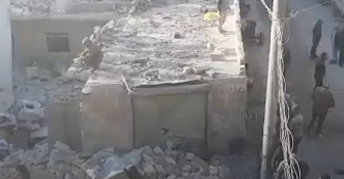 10 قتلى بانهيار مبنى في حلب