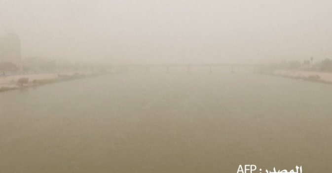 عاصفة ترابية جديدة تضرب العراق وتعليق الرحلات بمطار بغداد