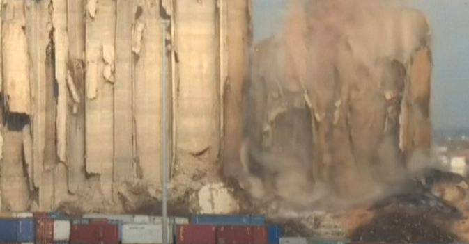 انهيار أجزاء جديدة من صوامع مرفأ بيروت