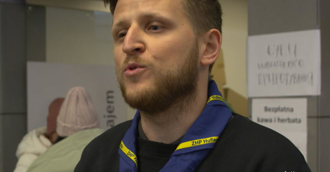 بيورتش... متطوع في مركز لاستقبال اللاجئين