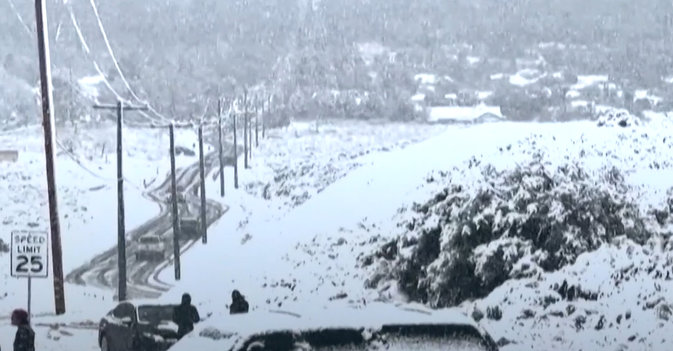 عاصفة ثلجية تضرب جنوب كاليفورنيا الأميركية