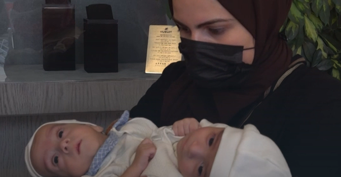 وصول التوأم السيامي العراقي «عمر وعلي» إلى السعودية