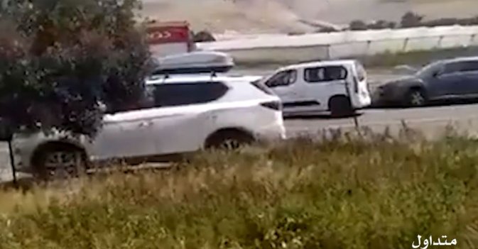 الصور الأولى لهجوم أسفر عن مقتل مستوطنتين في منطقة الأغوار