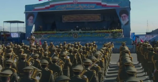 تكثف إيران سيطرتها على مناطق النظام السوري